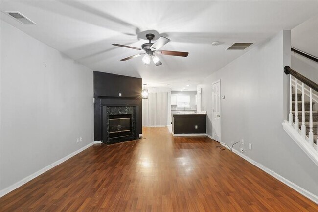 Foto del edificio - 1823 Devon Dr