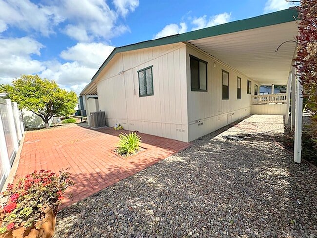 Building Photo - 5330 Don Miguel Dr