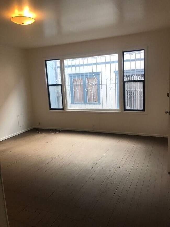Interior Photo - 27-31 Auburn St