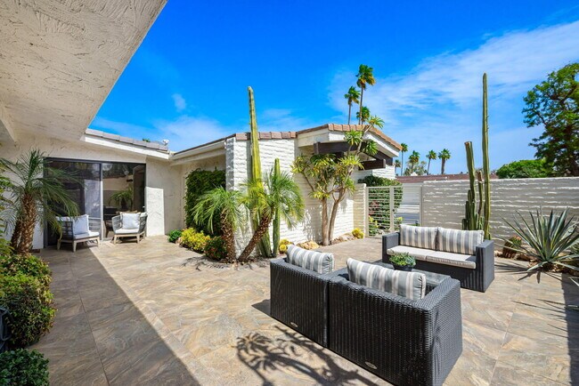 Building Photo - 44837 Oro Grande Cir