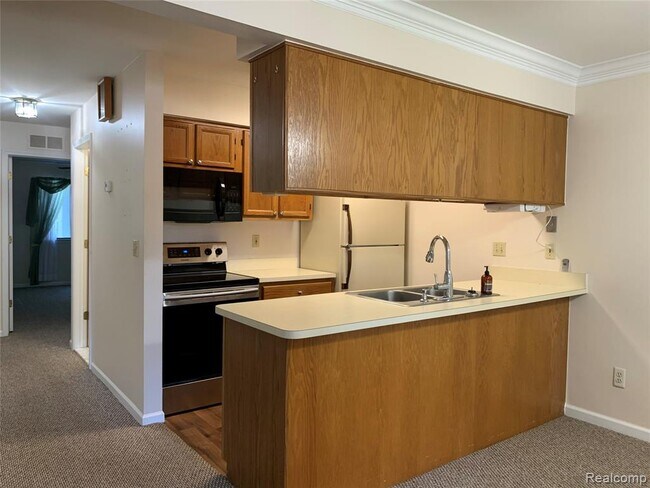 Foto del edificio - 16561 Woodlane