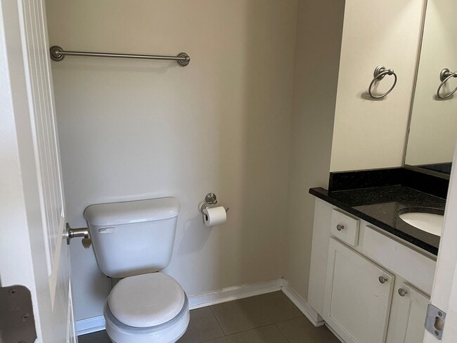 Photo - 21 Gloucester Dr Townhome