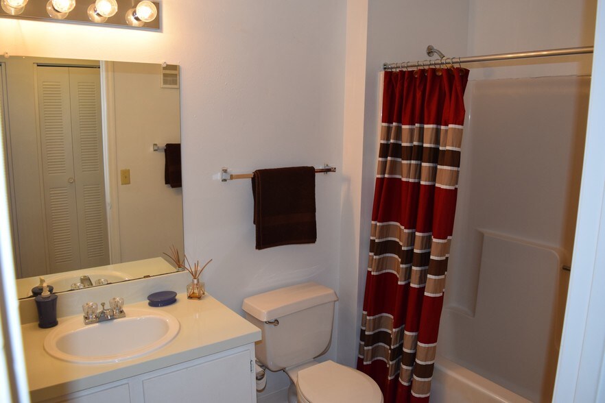Bathroom Fixtures Jacksonville Florida deerfield apartments rentals - jacksonville, fl | apartments Bathroom Fixtures Jacksonville Florida deerfield apartments rentals - jacksonville, fl | apartments