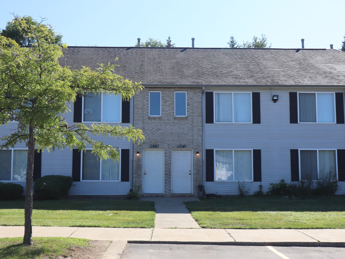 Primary Photo - Kearsley Creek Townhomes