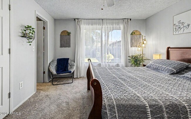 Foto del edificio - 5515 W Hatcher Rd