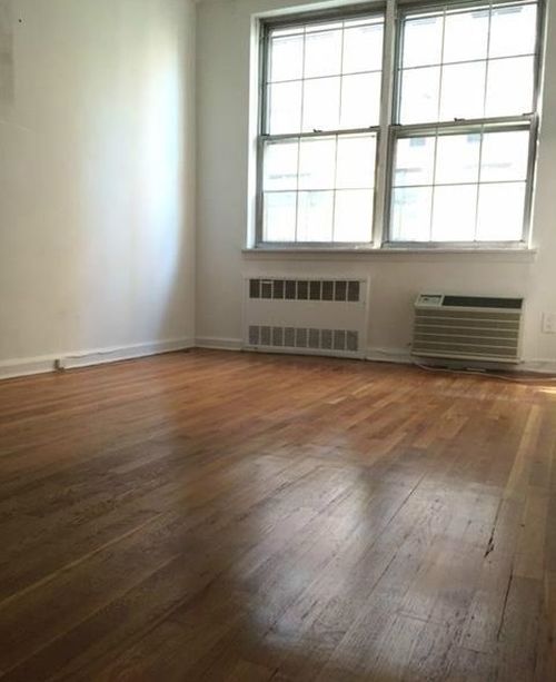 Building Photo - 320 E 50th St