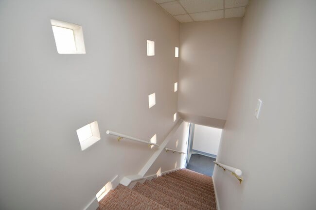 Foto del edificio - 1410 E Capitol Dr