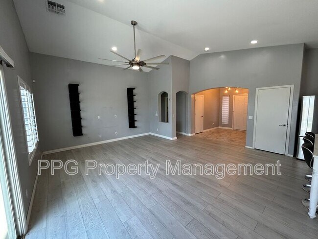 Foto del edificio - 2020 S 66th Ln