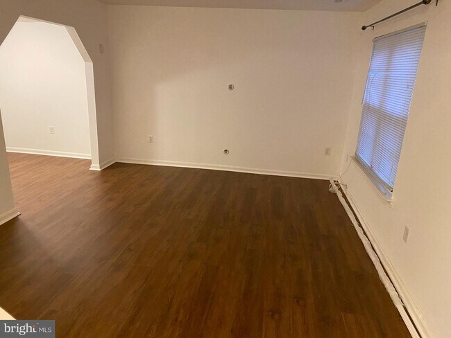 Building Photo - 4115 Bluebird Dr