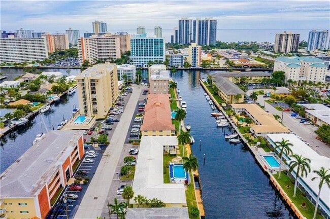 Foto del edificio - 2840 NE 33rd Ct