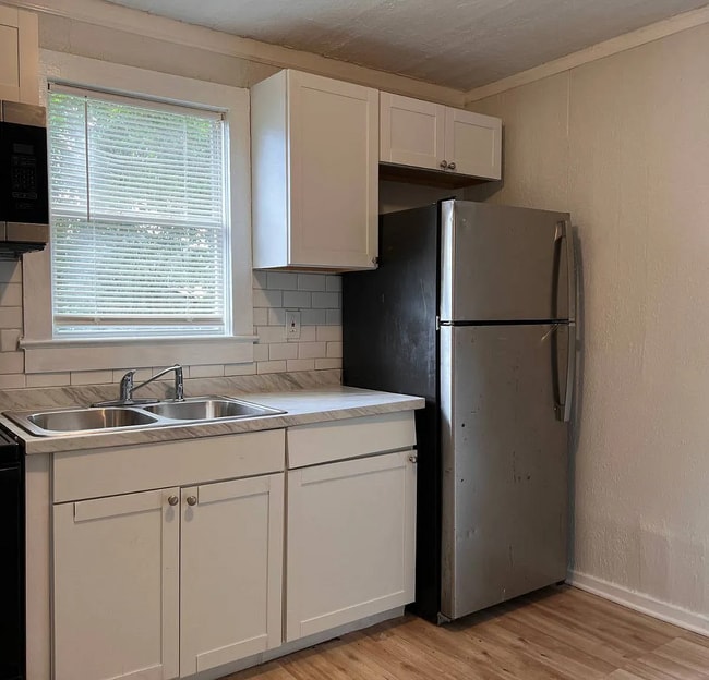 Building Photo - 1035 Maynard St