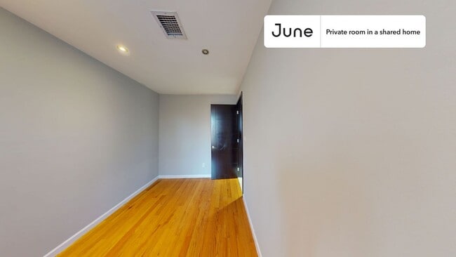 Building Photo - Room in Shared 4 bed/2 bath home