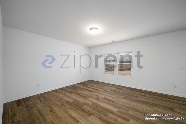 Foto del edificio - 2161 Boxwood Cir