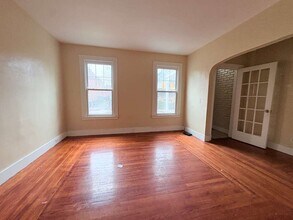 Building Photo - 41 Hotchkiss St