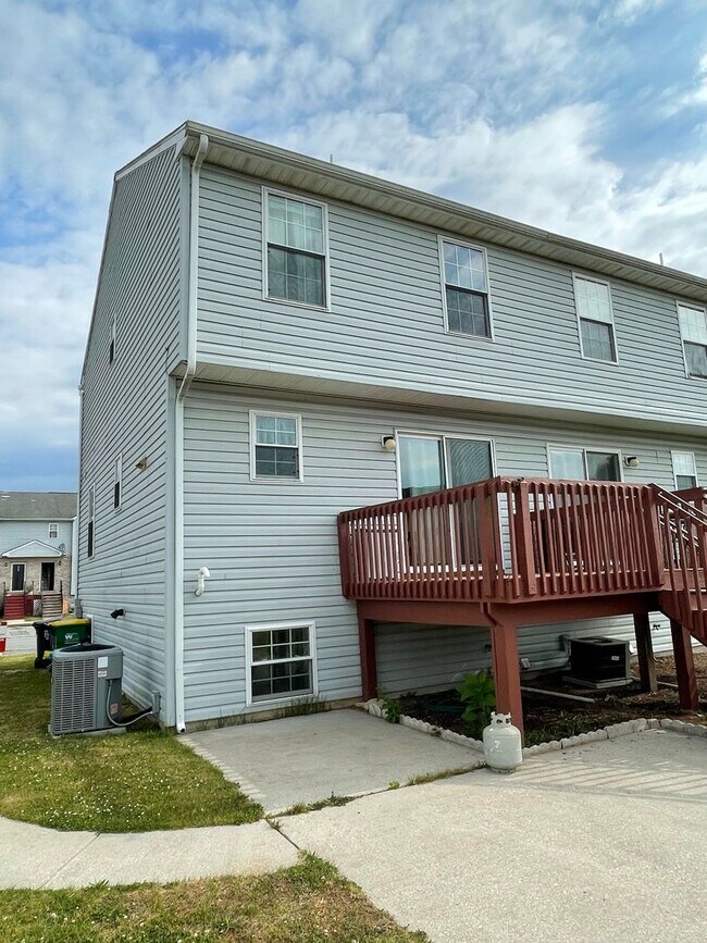 Foto del edificio - Middletown Townhouse