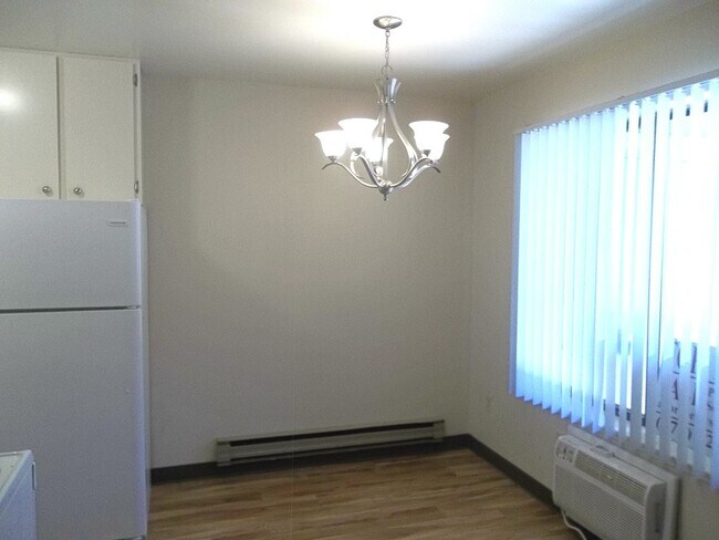 Foto del edificio - 1209 W Plum St