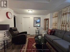 Building Photo - 9 Shademaster Ct