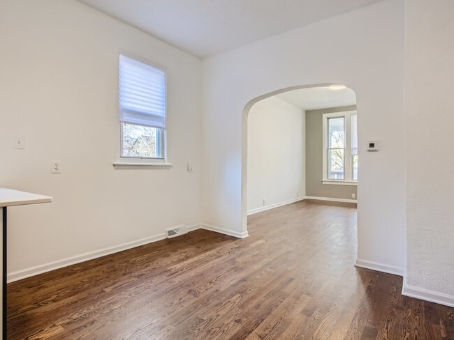 Building Photo - 8506 S Mackinaw Ave
