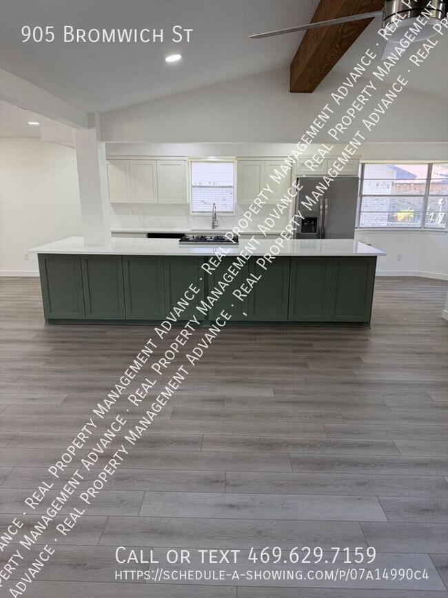 Foto del edificio - 905 Bromwich St