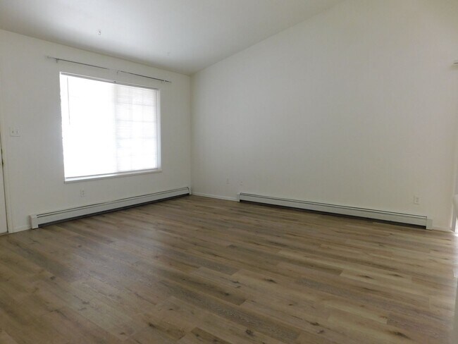 Foto del edificio - Duplex in Family Friendly Neighborhood