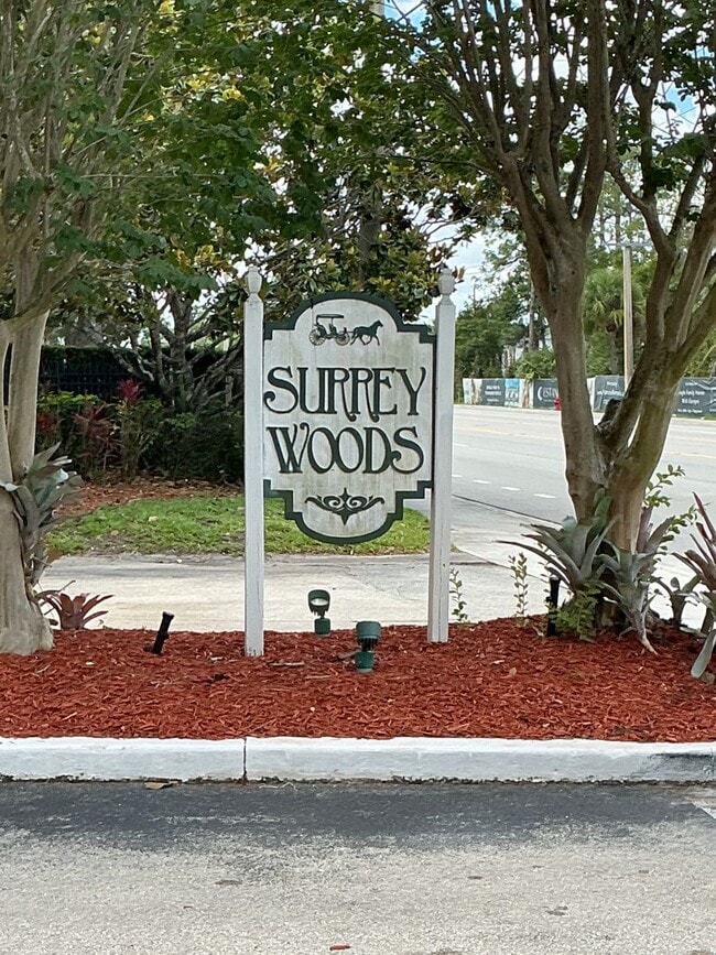 Building Photo - Surrey Woods Rental  2/2