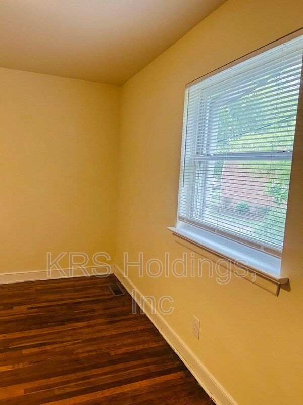 Building Photo - 5238 Goolsby Ct