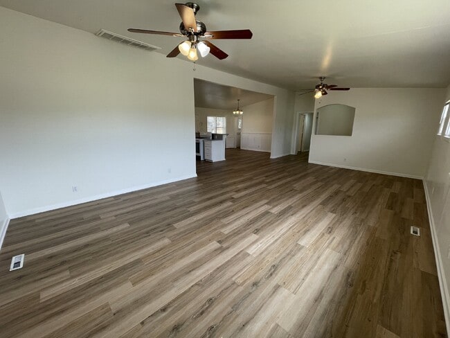 Building Photo - 4-Bedroom, 1.5 Bath Home in NW OKC