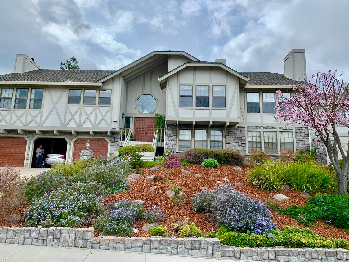Primary Photo - 7183 Brooktree Ct