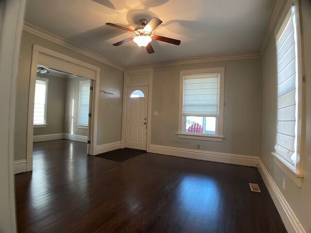 Building Photo - Bungalow in West Peoria