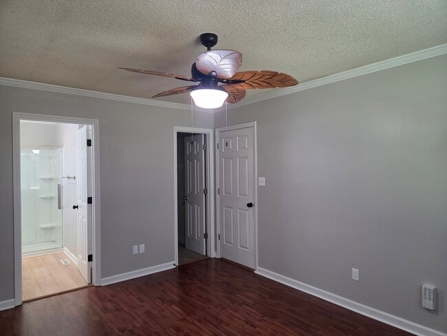 Building Photo - 217 Williamsgate Ct