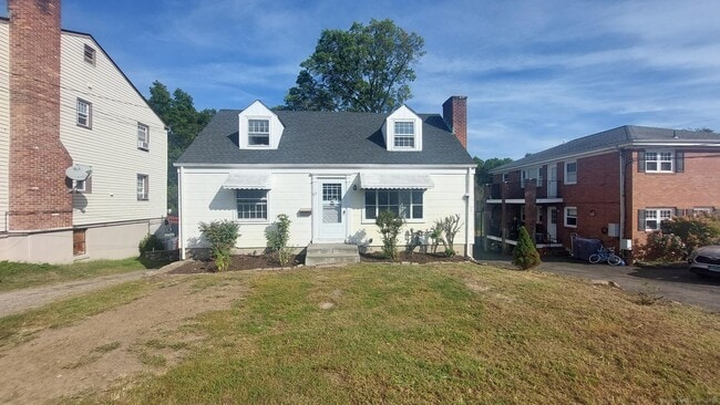 Foto del edificio - 62 Euclid Ave