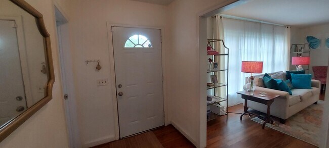 Building Photo - 4522 Wieuca Rd NE