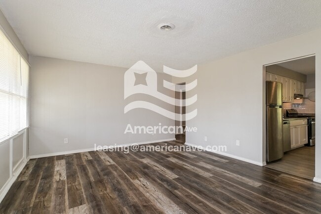 Foto del edificio - 8433 Engler Ave