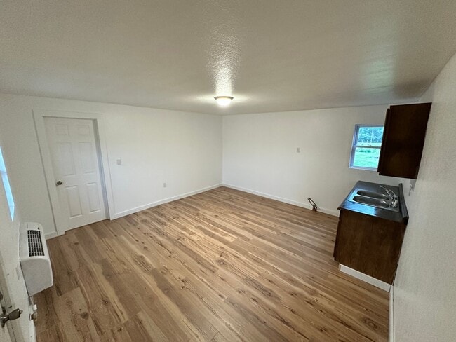 Building Photo - 23276 US-36
