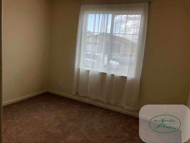 Building Photo - 4 br, 3 bath House - 4432 Lindsey Lane