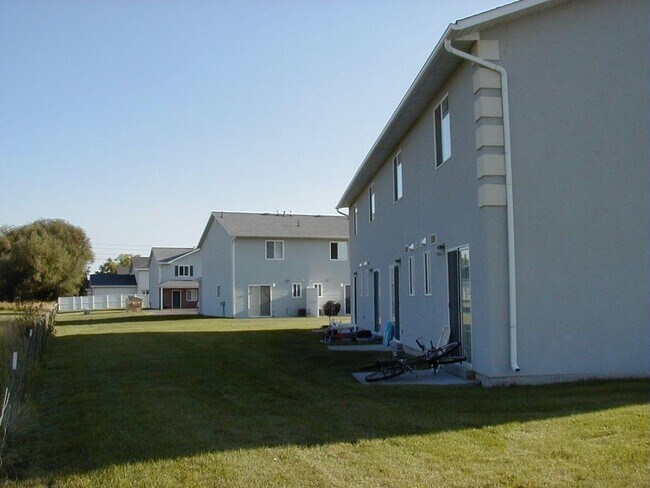 Building Photo - 172 W 800 N