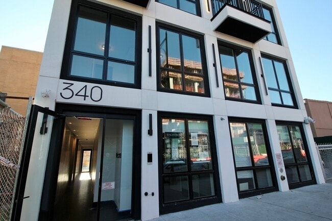Building Photo - 340 Irving Ave