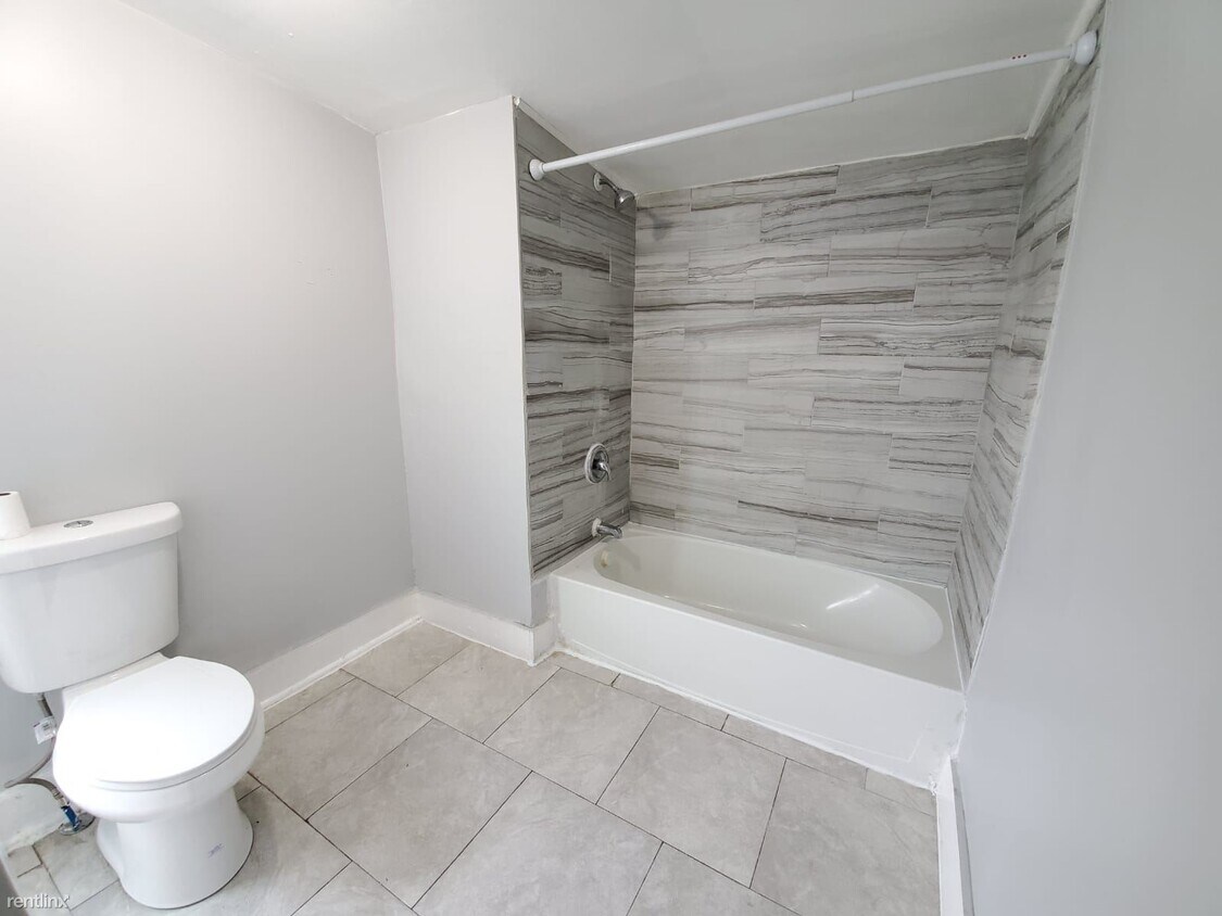 Foto del edificio - 1 br, 1 bath  - 81 Whitney St