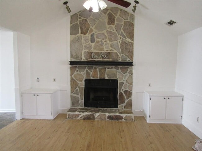 Foto del edificio - 1106 Westwood Pl SW