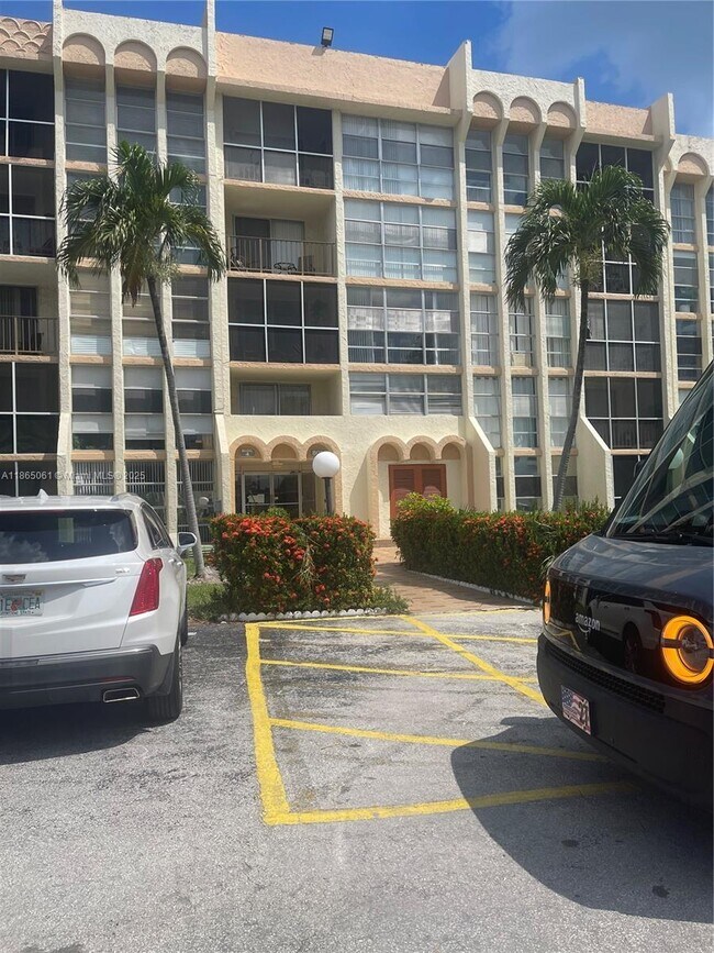 Building Photo - 801 Three Islands Boulevard