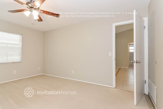 Foto del edificio - 419 Forest Oak Dr