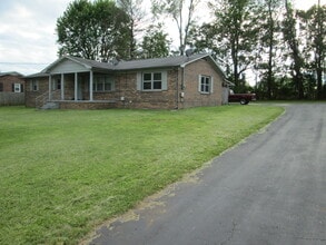 Building Photo - 545 Rockwell Dr