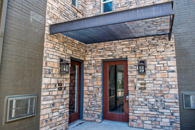 Entrance to building - 920 Eudora St. #201