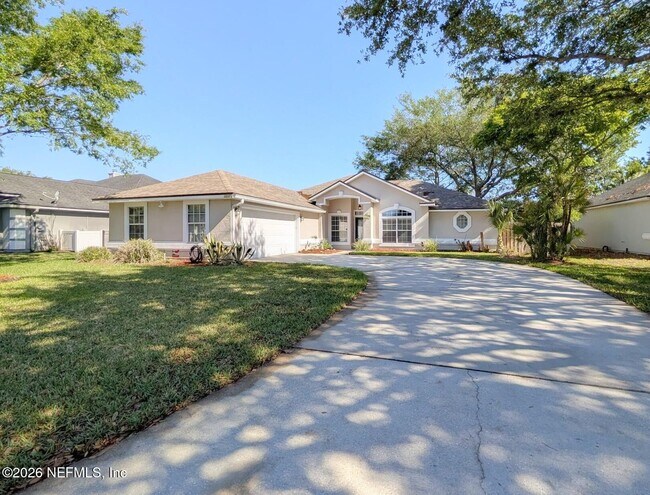 Foto del edificio - 12171 Basalt Dr N