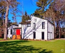 Building Photo - 2645 Shadow Woods Cir NE