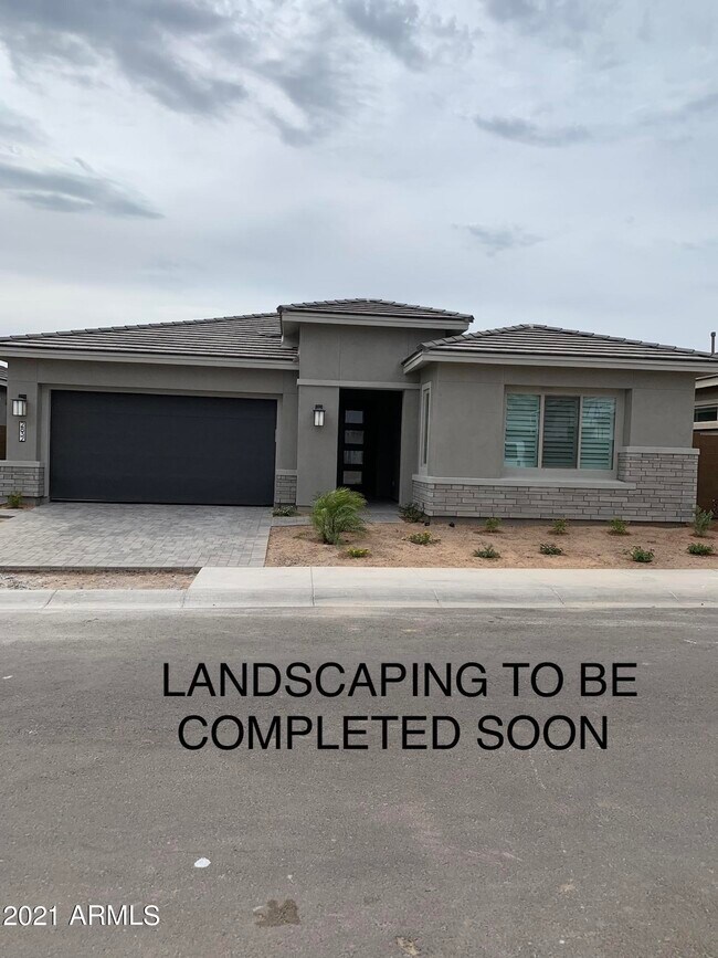 Building Photo - 2832 E Los Gatos Dr