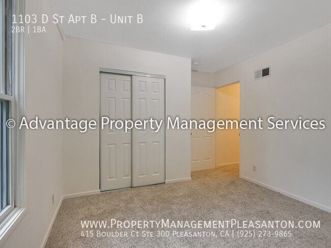 Building Photo - Bright 2 bed/1 bath 738 sq ft Apartment Ju...