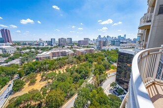 Building Photo - 3225 Turtle Creek Blvd