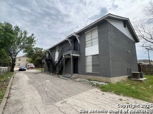Building Photo - 2014 Anchor Dr