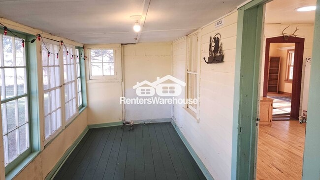 Foto del edificio - 1134 Rustic Rd 4